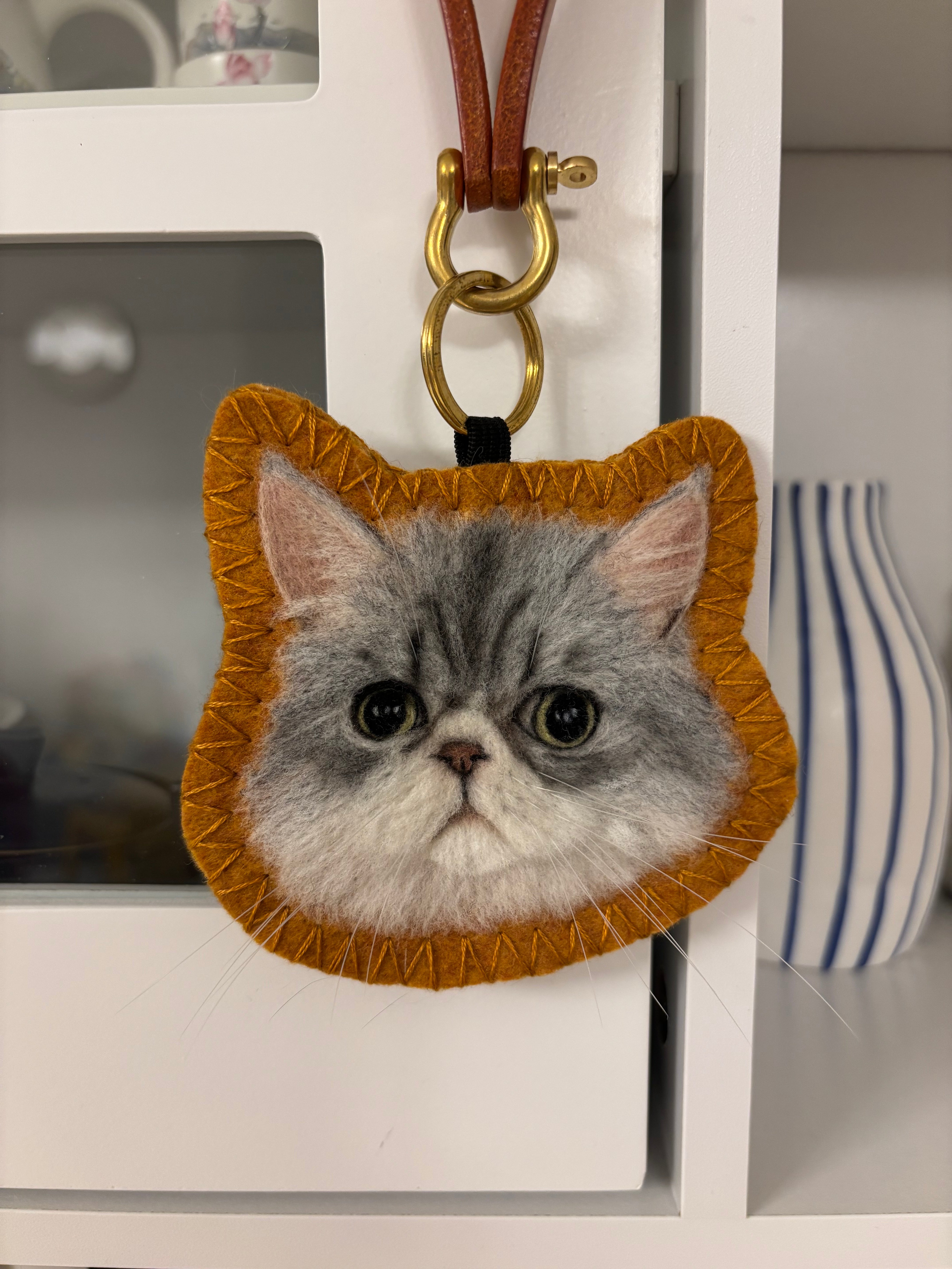 Custom 2D Felted Pet Ornament: Handcrafted Wool Decoration - Photo 13